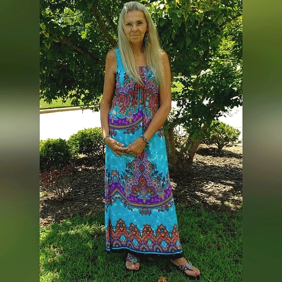 MAXI DRESS LADIES SIZE 8 Summer Fancy Sleeveless Polyester/Spandex Easy Care - Picture 3 of 16